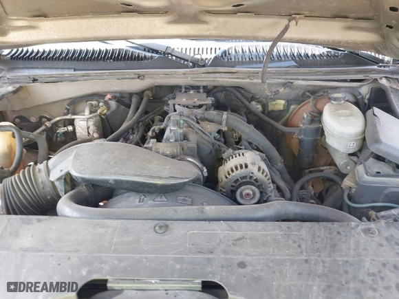 2003 Chevrolet Silverado 1500 LS with VIN 2GCEK19T231104873, listed as a IAAI auction lot 41910444 with 208,692 mi miles. Bid and sale history available at carsss.com. Image 10.
