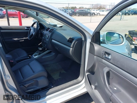 2006 Volkswagen Jetta 2.5L with VIN 3VWSG71K06M666629, listed as a IAAI auction lot 42103342 with 183,506 mi miles and . Bid and sale history available at DreamBid. Image 5.