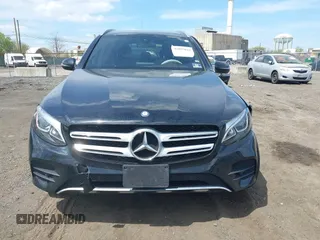 2017 Mercedes-Benz GLC 300 z VIN WDC0G4KB2HF247007, wystawiony jako IAAI lot #42097042 z przebiegiem 74 521 mil mil oraz . Historia ofert i sprzedaży dostępna na DreamBid. Obrazek 12.