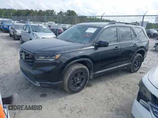 2025 Honda Pilot TrailSport with VIN 5FNYG1H61SB026477, listed as a IAAI auction lot 41471719 with 12,624 mi miles and . Bid and sale history available at DreamBid. Image 17.