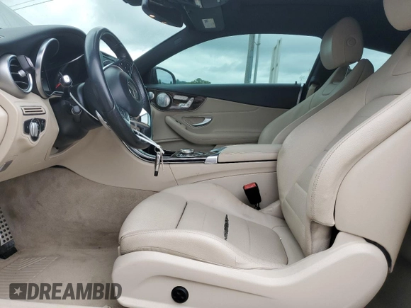 2018 Mercedes-Benz C 300 z VIN WDDWJ4JB0JF636422, wystawiony jako Copart lot #58925175 z przebiegiem 145 902 mil mil oraz Czysty tytuł • Clean title. Historia ofert i sprzedaży dostępna na DreamBid. Obrazek 7.