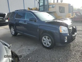 2015 GMC Terrain SLE z VIN 2GKALREK0F6321129, wystawiony jako Copart lot #53938955 z przebiegiem 209 659 mil mil oraz Nie do naprawy • Non repairable. Historia ofert i sprzedaży dostępna na DreamBid. Obrazek 4.