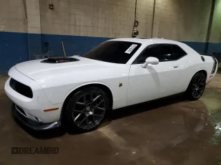2016 Dodge Challenger 392 Hemi Scat Pack Shaker z VIN 2C3CDZFJXGH148219, wystawiony jako Copart lot #47578945 z przebiegiem 32 575 mil mil oraz Czysty tytuł • Clean title. Historia ofert i sprzedaży dostępna na DreamBid. Obrazek 1.