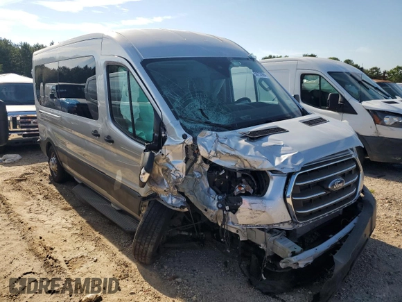 2020 Ford Transit Passenger XL with VIN 1FBAX9C88LKA58361, listed as a Copart auction lot 59752994 with 25,899 mi miles and Salvage Title. Bid and sale history available at DreamBid. Image 4.