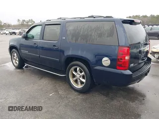 2007 Chevrolet Suburban LT with VIN 1GNFC16067R276582, listed as a IAAI auction lot 41494768 with 300,791 mi miles and . Bid and sale history available at DreamBid. Image 3.
