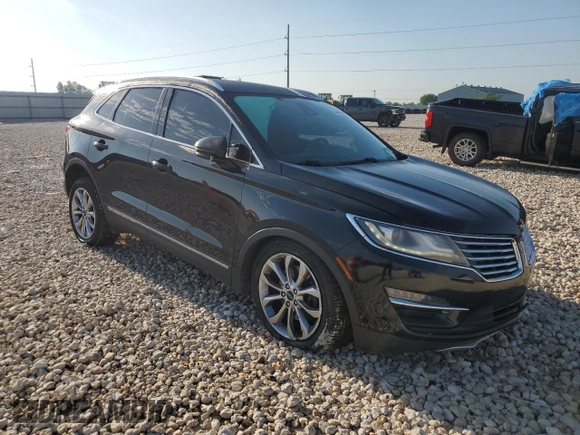 2017 Lincoln MKC Select with VIN 5LMCJ2C93HUL28235, listed as a Copart auction lot 56643915 with 71,837 mi miles and Salvage title. Bid and sale history available at DreamBid. Image 4.