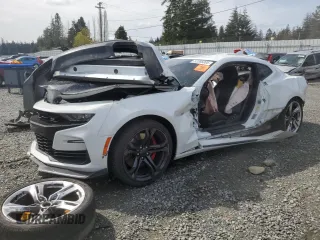 2019 Chevrolet Camaro 1SS z VIN 1G1FE1R72K0121190, wystawiony jako Copart lot #52366085 z przebiegiem 32 392 mil mil oraz Szkoda całkowita • Salvage title. Historia ofert i sprzedaży dostępna na DreamBid. Obrazek 1.