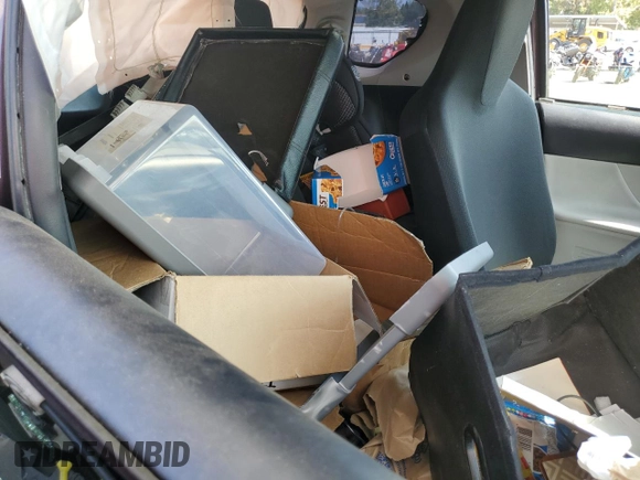 2013 Scion iQ with VIN JTNJJXB05DJ022305, listed as a Copart auction lot 58787155 with 136,046 mi miles and Salvage title. Bid and sale history available at DreamBid. Image 10.