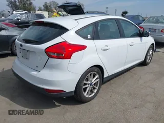 2015 Ford Focus SE with VIN 1FADP3K22FL315960, listed as a IAAI auction lot 41968426 with 184,726 mi miles. Bid and sale history available at carsss.com. Image 4.