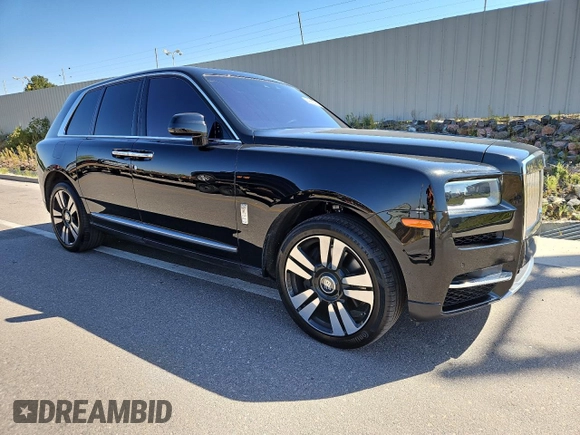 2022 Rolls-Royce Cullinan z VIN IDCO004308ZZ, wystawiony jako Copart lot #64985434 z przebiegiem 23 414 mil mil oraz Czysty tytuł • Clean title. Historia ofert i sprzedaży dostępna na DreamBid. Obrazek 4.
