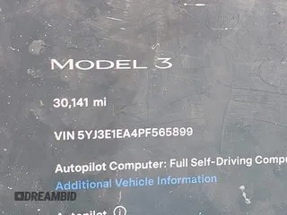 2023 Tesla Model 3 z VIN 5YJ3E1EA4PF565899, wystawiony jako IAAI lot #42436473 z przebiegiem 30 141 mil mil oraz . Historia ofert i sprzedaży dostępna na DreamBid. Obrazek 7.