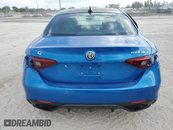 2023 Alfa Romeo Giulia Veloce z VIN ZARFAMBN1P7668694, wystawiony jako Copart lot #53982015 z przebiegiem 12 728 mil mil oraz Szkoda całkowita • Salvage title. Historia ofert i sprzedaży dostępna na DreamBid. Obrazek 6.