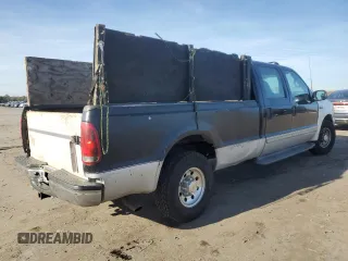 2001 Ford Super Duty F-250 XL with VIN 1FTNW20L11ED23827, listed as a Copart auction lot 82335324 with 223,835 mi miles and Salvage Title. Bid and sale history available at carsss.com. Image 3.