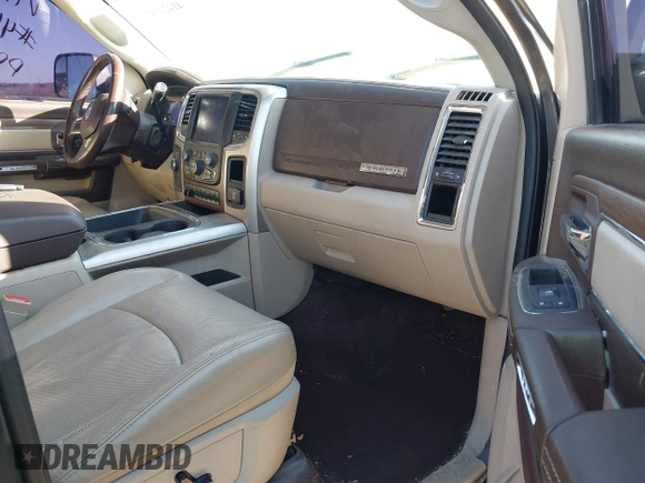 2018 Ram 2500 Laramie with VIN 3C6UR5FL4JG328614, listed as a IAAI auction lot 41420341 with 188,142 mi miles and . Bid and sale history available at DreamBid. Image 5.