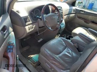 2004 Toyota Sienna XLE with VIN 5TDZA22C44S192307, listed as a Copart auction lot 56350235 with 240,288 mi miles and Clean Title. Bid and sale history available at DreamBid. Image 8.