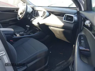 2019 Kia Sorento LX V6 with VIN 5XYPGDA56KG506179, listed as a IAAI auction lot 41409303 with 116,488 mi miles. Bid and sale history available at carsss.com. Image 5.