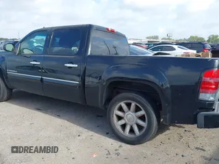 2008 GMC Sierra Denali z VIN 2GTEK638X81334086, wystawiony jako IAAI lot #42531560 z przebiegiem 248 592 mil mil oraz . Historia ofert i sprzedaży dostępna na DreamBid. Obrazek 3.
