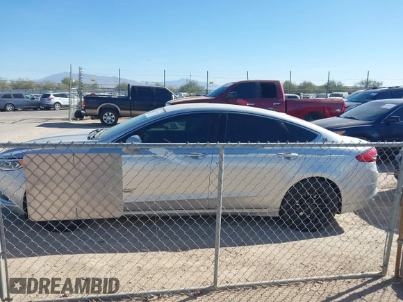 2018 Ford Fusion Energi SE with VIN 3FA6P0PU4JR123581, listed as a IAAI auction lot 41134246 with 226,813 mi miles. Bid and sale history available at carsss.com. Image 14.