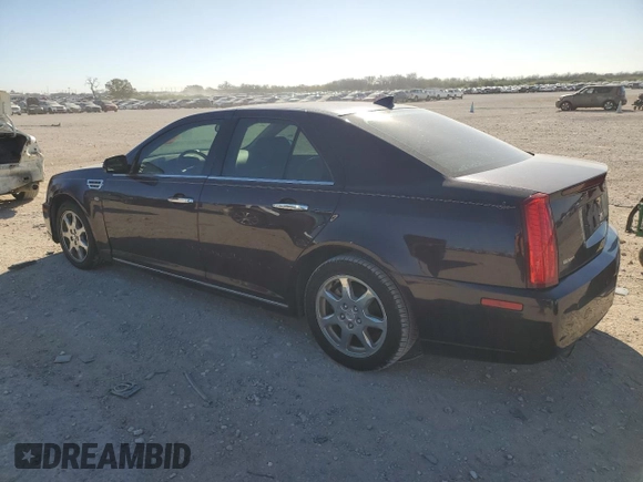 2009 Cadillac STS RWD z VIN 1G6DW67V090167639, wystawiony jako Copart lot #87113674 z przebiegiem 121 498 mil mil oraz Czysty tytuł • Clean title. Historia ofert i sprzedaży dostępna na DreamBid. Obrazek 2.