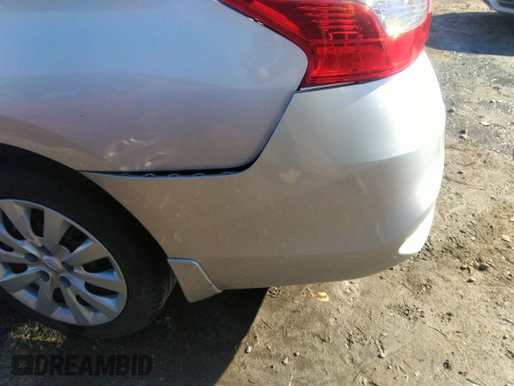 2017 Nissan Sentra S z VIN 3N1AB7AP6HY372790, wystawiony jako IAAI lot #41424894 z przebiegiem 107 539 mil mil oraz . Historia ofert i sprzedaży dostępna na DreamBid. Obrazek 18.