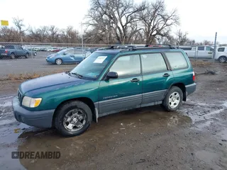 2001 Subaru Forester L with VIN JF1SF63501G733293, listed as a IAAI auction lot 41922722 with 333,291 mi miles. Bid and sale history available at carsss.com. Image 2.