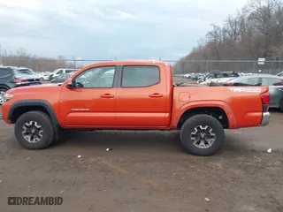 2018 Toyota Tacoma SR with VIN 3TMCZ5AN4JM161623, listed as a IAAI auction lot 41677439 with 75,549 mi miles. Bid and sale history available at carsss.com. Image 14.