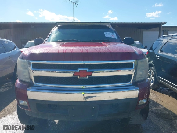 2007 Chevrolet Silverado 1500 LS with VIN 2GCEK13C671589369, listed as a IAAI auction lot 41894280 with 226,687 mi miles. Bid and sale history available at carsss.com. Image 12.