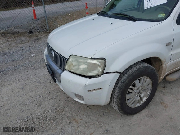 2005 Mercury Mariner Luxury with VIN 4M2CU57165DJ33059, listed as a IAAI auction lot 41675851 with 222,375 mi miles. Bid and sale history available at carsss.com. Image 18.