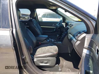 2019 Ford Explorer XLT с VIN 1FM5K8D89KGA52506, выставлен на аукционе IAAI как лот 42509598 с пробегом 143 292 миль миль и . История ставок и продаж доступна на DreamBid. Изображение 5.