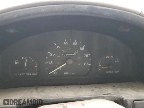 1993 Geo Metro z VIN 2C1MR2469P6741540, wystawiony jako Copart lot #86324854 z przebiegiem 370 099 mil mil oraz Szkody całkowita. Historia ofert i sprzedaży dostępna na DreamBid. Obrazek 9.