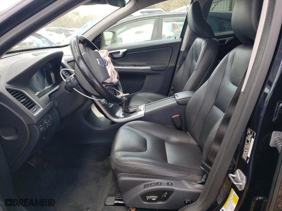2016 Volvo XC60 T5 Platinum with VIN YV4612RM7G2843729, listed as a Copart auction lot 89247715 with 85,896 mi miles and Salvage Title. Bid and sale history available at carsss.com. Image 7.