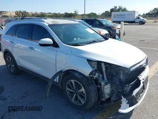 2019 Kia Sorento EX V6 with VIN 5XYPH4A50KG500567, listed as a IAAI auction lot 41113028 with 110,698 mi miles. Bid and sale history available at carsss.com. Image 1.