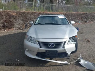 2013 Lexus ES 300h Hybrid with VIN JTHBW1GG1D2002302, listed as a IAAI auction lot 41902424 with 104,020 mi miles. Bid and sale history available at carsss.com. Image 12.