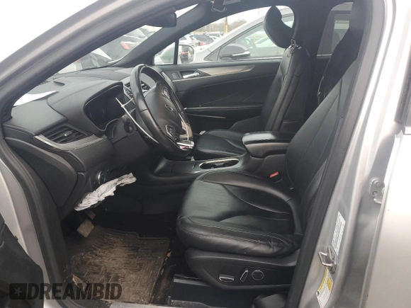 2017 Lincoln MKC Premiere with VIN 5LMCJ1D96HUL28643, listed as a Copart auction lot 84678154 with 140,371 mi miles and Salvage Title. Bid and sale history available at DreamBid. Image 7.