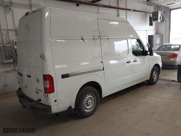 2014 Nissan NV SV with VIN 1N6AF0LX9EN105350, listed as a IAAI auction lot 41431648 with 204,660 mi miles. Bid and sale history available at carsss.com. Image 4.