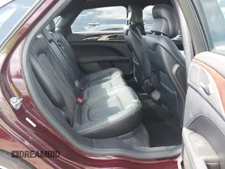 2017 Lincoln MKZ Reserve z VIN 3LN6L5F99HR648769, wystawiony jako IAAI lot #42252379 z przebiegiem 53 656 mil mil oraz . Historia ofert i sprzedaży dostępna na DreamBid. Obrazek 8.