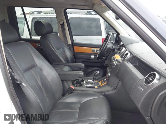 2011 Land Rover LR4 Lux with VIN SALAK2D48BA565450, listed as a IAAI auction lot 42669730 with 177,858 mi miles and . Bid and sale history available at DreamBid. Image 5.