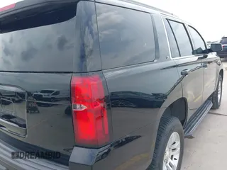 2019 Chevrolet Tahoe LT z VIN 1GNSCBKC0KR275635, wystawiony jako IAAI lot #42071241 z przebiegiem 158 621 mil mil oraz . Historia ofert i sprzedaży dostępna na DreamBid. Obrazek 18.