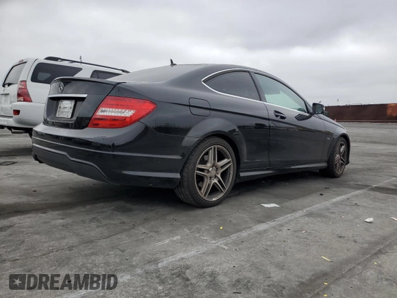 2012 Mercedes-Benz C 250 с VIN WDDGJ4HB3CF913531, выставлен на аукционе Copart как лот 60371295 с пробегом 155 451 миль миль и Чистый • Clean title. История ставок и продаж доступна на DreamBid. Изображение 3.