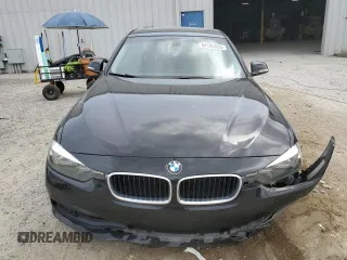 2017 BMW 3 Series 320i z VIN WBA8A9C52HK620440, wystawiony jako Copart lot #54100435 z przebiegiem 104 555 mil mil oraz Szkoda całkowita • Salvage title. Historia ofert i sprzedaży dostępna na DreamBid. Obrazek 5.
