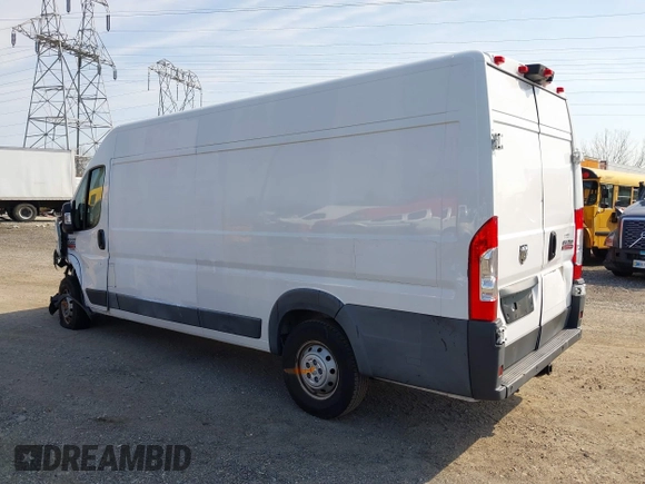 2018 Ram ProMaster Cargo with VIN 3C6URVJG1JE152160, listed as a IAAI auction lot 41758214 with 91,856 mi miles. Bid and sale history available at carsss.com. Image 3.