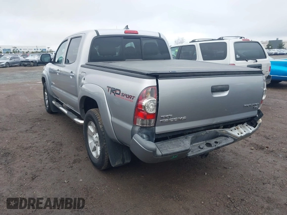 2014 Toyota Tacoma PreRunner with VIN 5TFJU4GN1EX052382, listed as a IAAI auction lot 41533721 with 165,245 mi miles. Bid and sale history available at carsss.com. Image 3.