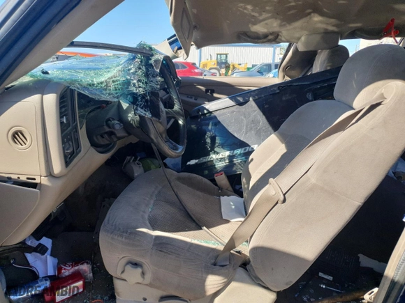 2002 Chevrolet Silverado 1500 LS with VIN 2GCEC19W721227753, listed as a Copart auction lot 81336144 with 0 mi miles and Salvage Title. Bid and sale history available at carsss.com. Image 7.