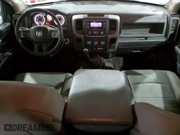 2017 Ram 2500 Tradesman z VIN 3C6UR5HLXHG779912, wystawiony jako Copart lot #86354724 z przebiegiem 184 920 mil mil oraz Szkoda całkowita • Salvage title. Historia ofert i sprzedaży dostępna na DreamBid. Obrazek 8.