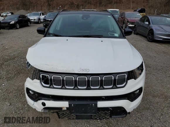 2022 Jeep Compass High Altitude with VIN 3C4NJDCB3NT228513, listed as a Copart auction lot 49411595 with 12,633 mi miles and Salvage Title. Bid and sale history available at carsss.com. Image 5.