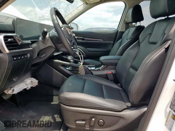2025 Kia Telluride S with VIN 5XYP64GC9SG579930, listed as a Copart auction lot 57590885 with 4,438 mi miles and Salvage title. Bid and sale history available at DreamBid. Image 7.