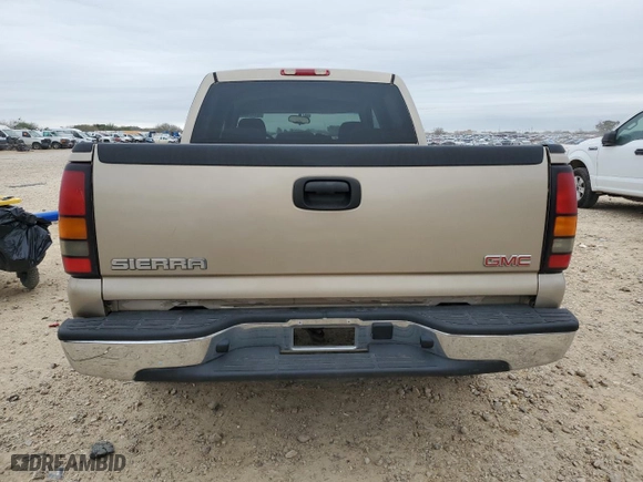2007 GMC Sierra 1500 Classic SL with VIN 2GTEC13V771149983, listed as a Copart auction lot 87379354 with NaN miles and Salvage Title. Bid and sale history available at carsss.com. Image 6.