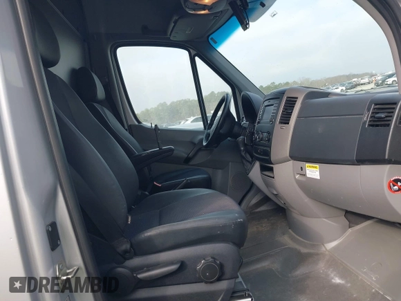 2016 Mercedes-Benz Sprinter Cargo with VIN WD3PE7DD0GP204413, listed as a IAAI auction lot 41503035 with 184,000 mi miles. Bid and sale history available at carsss.com. Image 5.