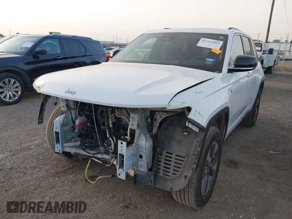 2022 Jeep Grand Cherokee with VIN 1C4RJYB63N8762798, listed as a IAAI auction lot 41723969 with 23,853 mi miles and . Bid and sale history available at DreamBid. Image 22.