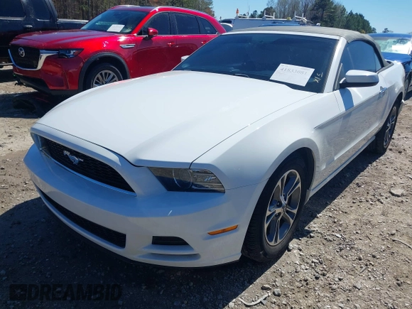 2014 Ford Mustang V6 z VIN 1ZVBP8EM5E5213273, wystawiony jako IAAI lot #41833081 z przebiegiem 123 857 mil mil oraz . Historia ofert i sprzedaży dostępna na DreamBid. Obrazek 19.